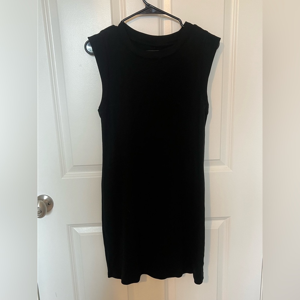 Sleeveless Black Dress
